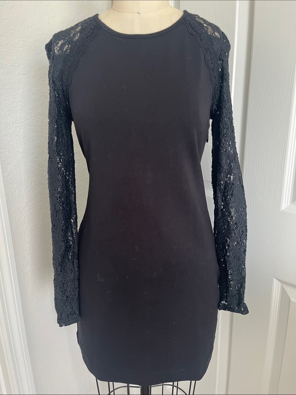 Juicy Couture Black Long Sleeve Lace-Sleeve Shift Dress whimsigoth witchy comfy
